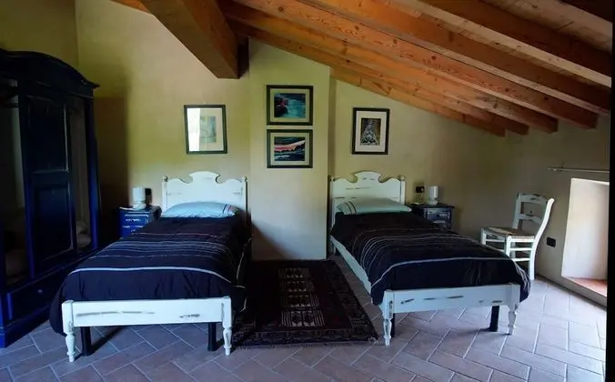 İki Ayrı Yataklı Oda, 2 Tek Kişilik Yatak, Ortak Banyo (Papavero)