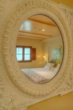 Üç Kişilik Oda, Şehir Manzaralı