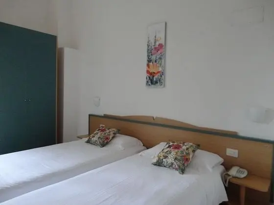 Tek Büyük Yataklı Oda, Bahçe Manzaralı