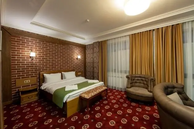 Luxury Oda