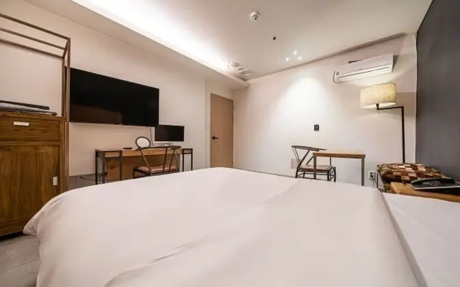 Oda (Walking Deal - Special Room (Netflix )