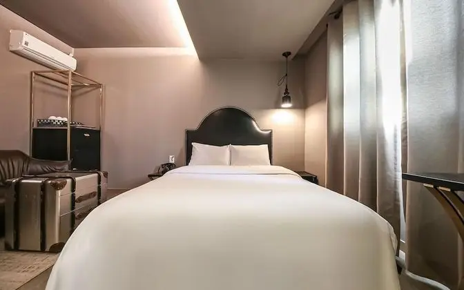 Oda (Walking Deal - Special Room (Netflix )