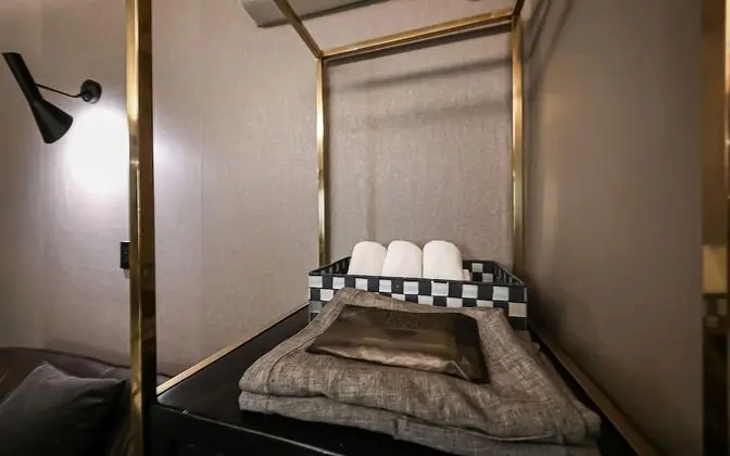 Oda (Walking Deal - Special Room (Netflix )