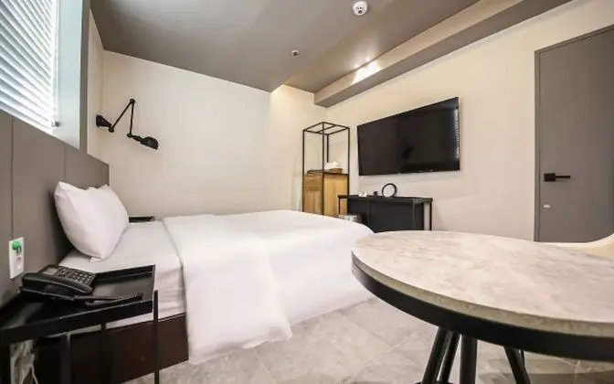 Oda (Walking Deal - Standard Room (Netflix)