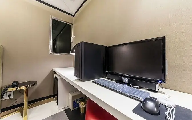 Oda (VIP (large whirlpool LG Styler/Netfli)