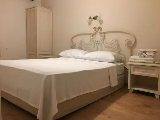 Aile Odası, Bahçe Manzaralı