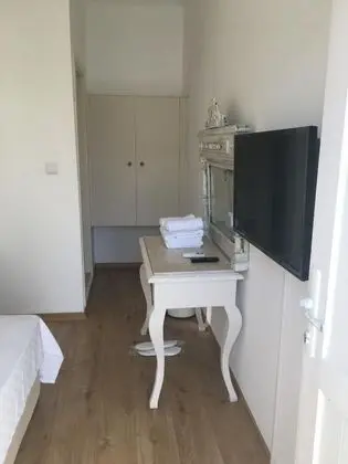 Aile Odası, Bahçe Manzaralı