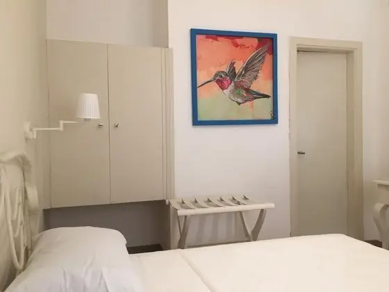 Çift Kişilik, Avlu Manzaralı