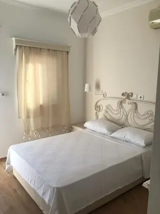 Çift Kişilik, Avlu Manzaralı