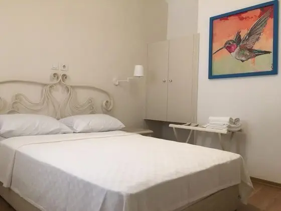 Çift Kişilik, Avlu Manzaralı