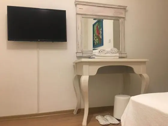 Çift Kişilik, Avlu Manzaralı