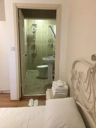 Triple, Bahçe Manzaralı