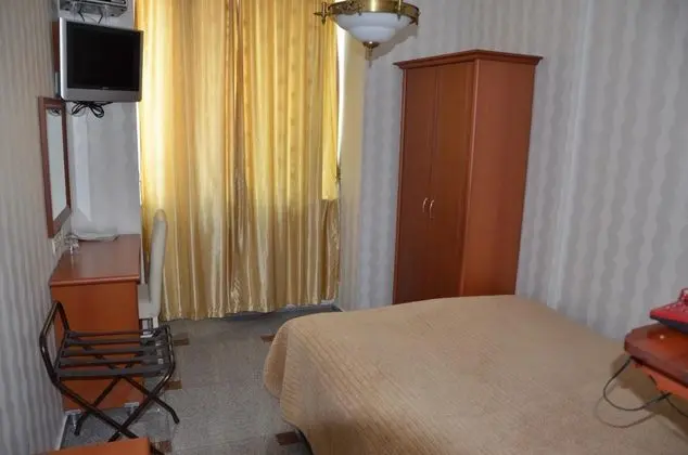 Çift Kişilik, Şehir Manzaralı, 2. Kat