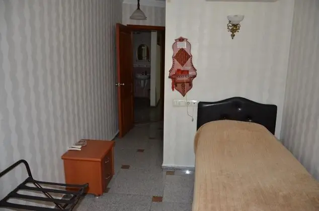 Tek Kişilik, Şehir Manzaralı