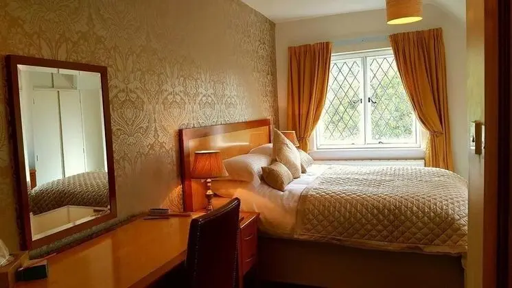 Tek Büyük veya İki Ayrı Yataklı Oda, Banyolu/Duşlu (Aaron Room)