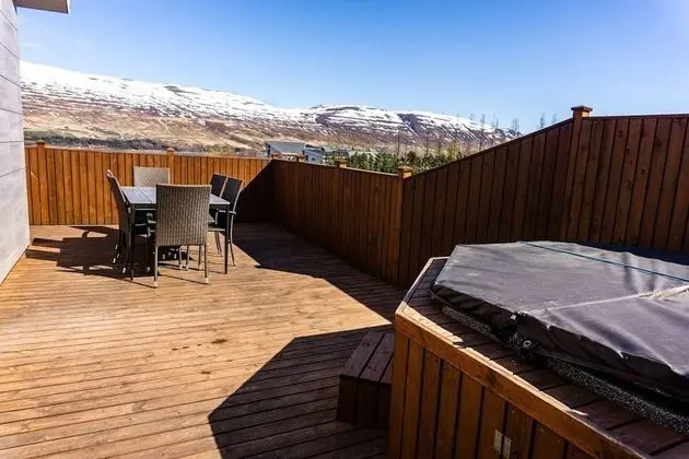 Ev, 3 Yatak Odası, Sıcak Su Havuzu