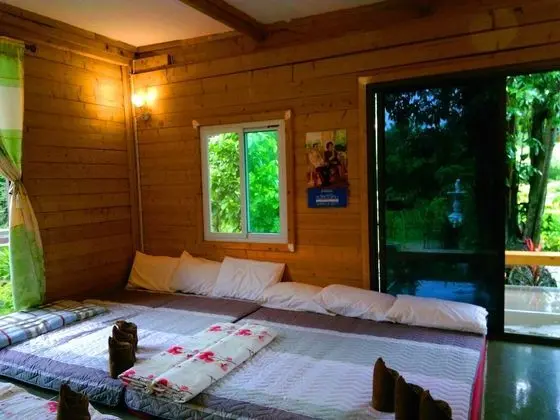 Basic Bungalow for 10 People