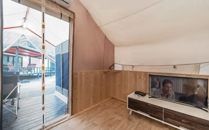 Oda (Emotional Glamping)