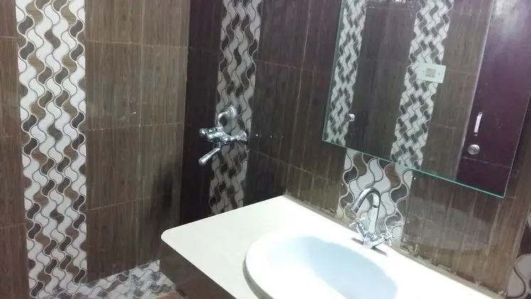 Deluxe Tek Büyük veya İki Ayrı Yataklı Oda, 1 Çift Kişilik Yatak, Sigara İçilebilir, Şehir Manzaralı