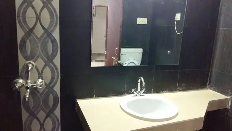 Standard Tek Büyük Yataklı Oda, 1 Büyük (Queen) Boy Yatak, Sigara İçilebilir, Şehir Manzaralı