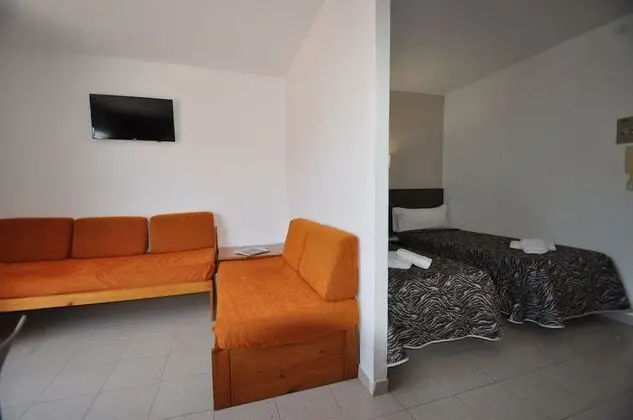 Basic Üç Kişilik Oda, Şehir Manzaralı