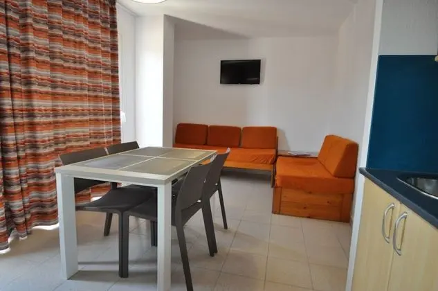 Basic Üç Kişilik Oda, Şehir Manzaralı