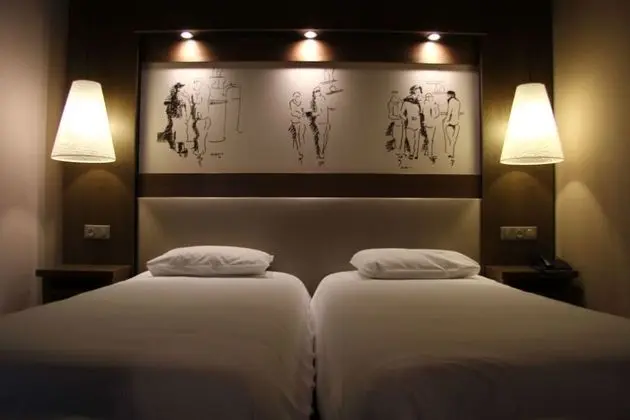 Standard Oda, 2 Tek Kişilik Yatak, Avlu Manzaralı