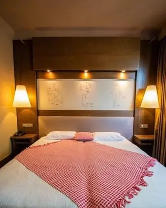 Standard Oda, 2 Tek Kişilik Yatak, Avlu Manzaralı