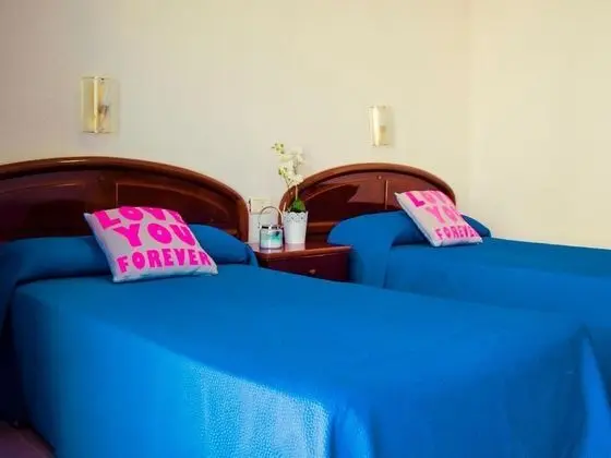 Üç Kişilik Oda, Teras