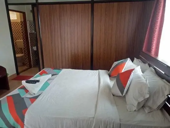 Deluxe Oda, Havuz Manzaralı