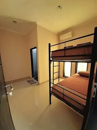 Standard Ortak Ranzalı Oda