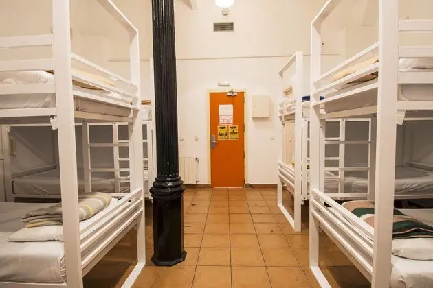 Yatakhanede Yatak Capacity 8 With Shared Bathroom