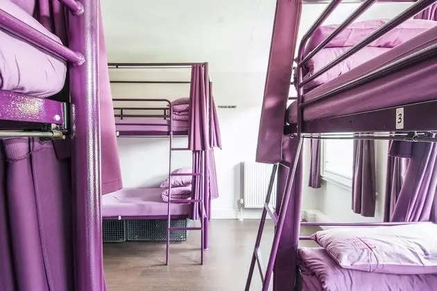 Bed in a 6-Beds Mixed Dorm Ensuite