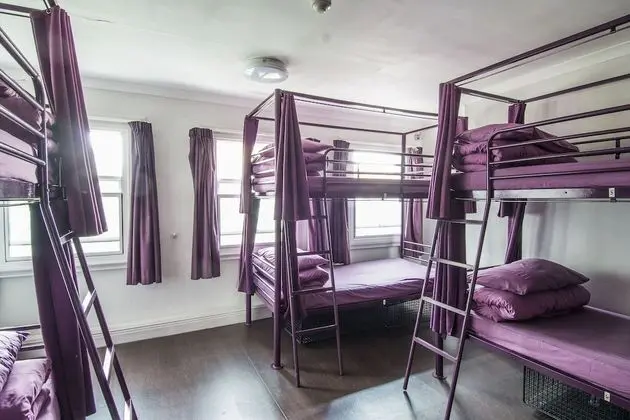 Bed in a 6-Beds Mixed Dorm Ensuite