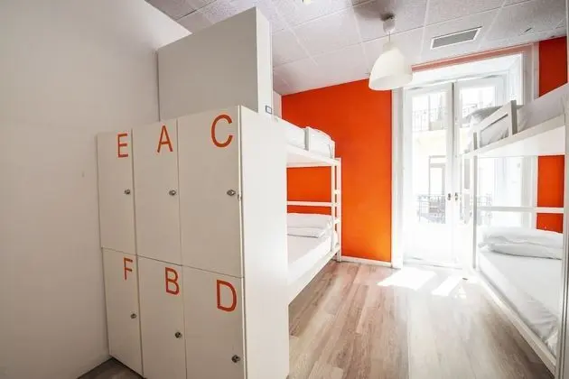 Ortak Ranzalı Oda, 1 Tek Kişilik Yatak, Ortak Banyo (in a 6-bed dormitory)
