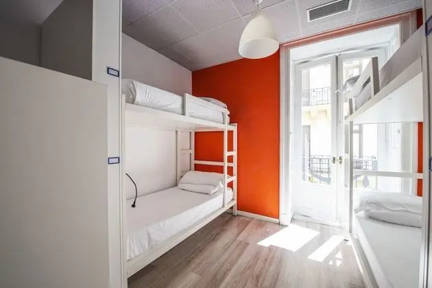 Ortak Ranzalı Oda, 1 Tek Kişilik Yatak, Ortak Banyo (in a 6-bed dormitory)