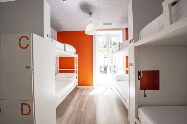 Ortak Ranzalı Oda, 1 Tek Kişilik Yatak, Ortak Banyo (in a 6-bed dormitory)