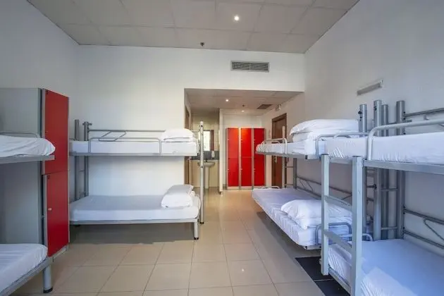 Ortak Ranzalı Oda, Karma Ranzalı Oda (1 Bed in a 8-Bed Dormitory Room)