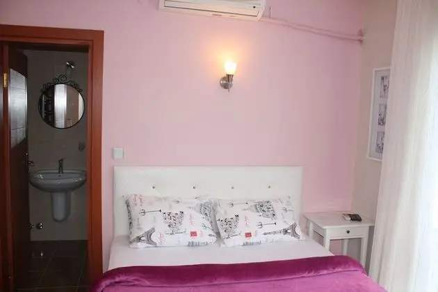 Basic Tek Büyük Yataklı Oda