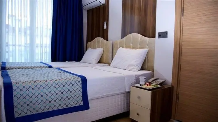 Çift Kişilik, Şehir Manzaralı