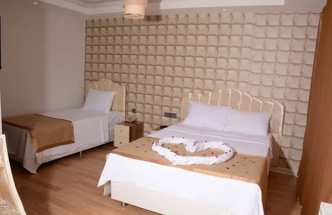 Triple, Şehir Manzaralı