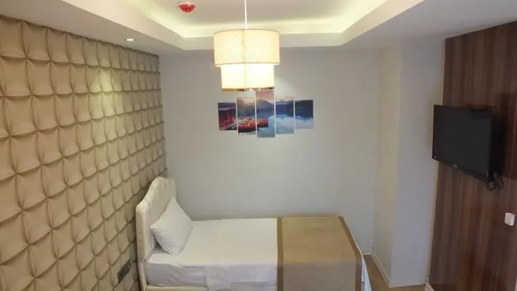 Triple, Şehir Manzaralı
