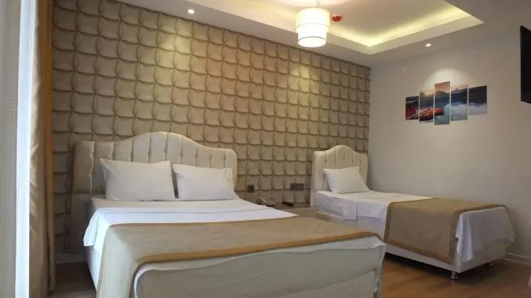 Triple, Şehir Manzaralı