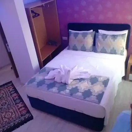 Üç Kişilik Oda
