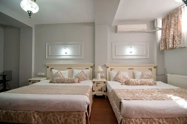(B) Economy Family Room (Basement)