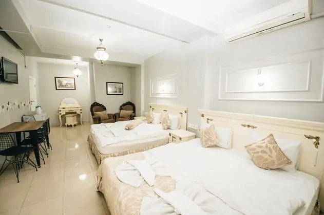 (B) Economy Family Room (Basement)