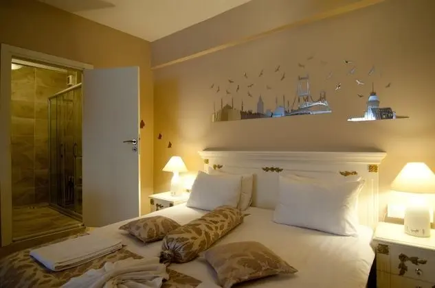 (C) Family Suite