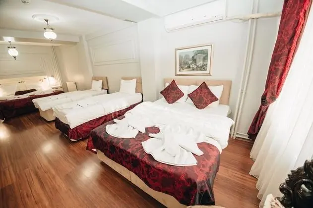 (C) Family Suite