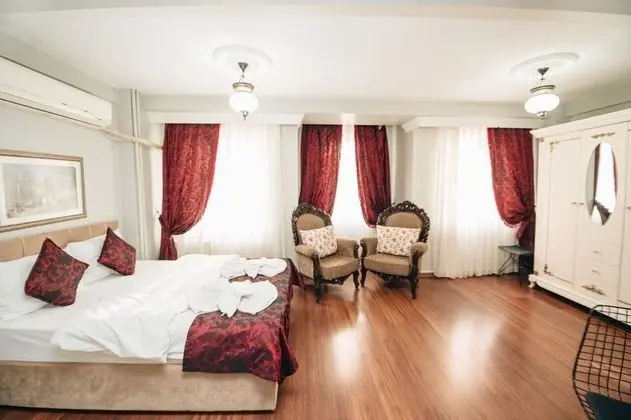 (C) Family Suite