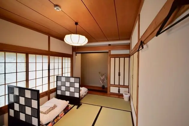 Basic Üç Kişilik Oda